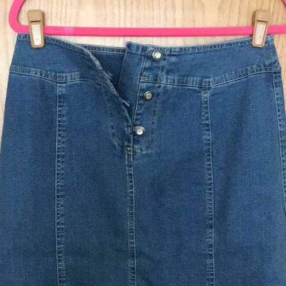 Jean Skirt - Picture 2 of 2